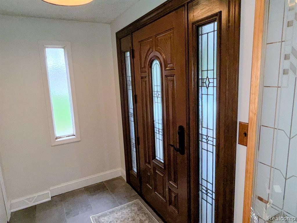8420 Pacton Drive, Shelby Twp, MI 48317 — Photo 16