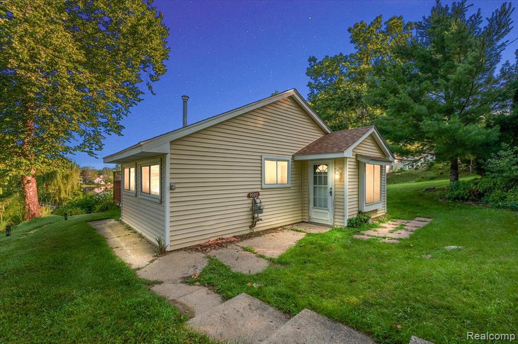 9080 River Valley Road, Brighton, MI 48116 — Photo 7