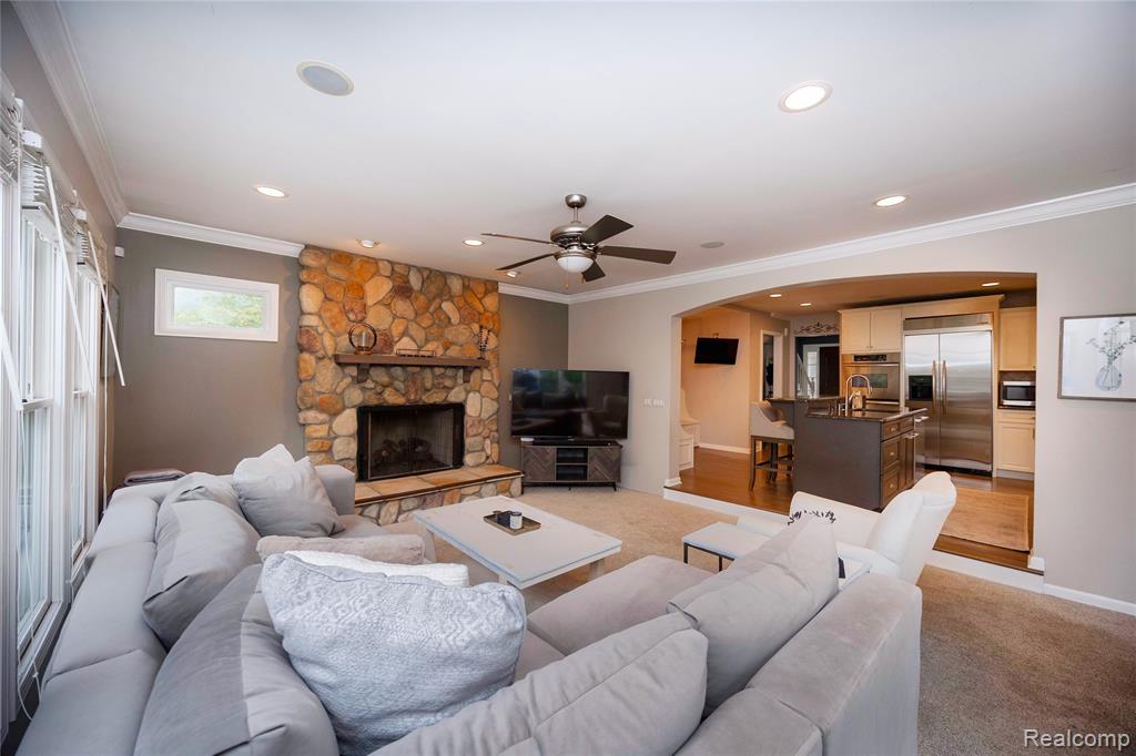 826 Larchlea Drive, Birmingham, MI 48009 — Photo 19