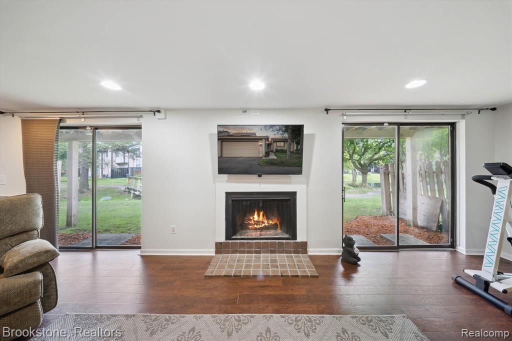 5195 Richard Run, West Bloomfield, MI — Photo 36