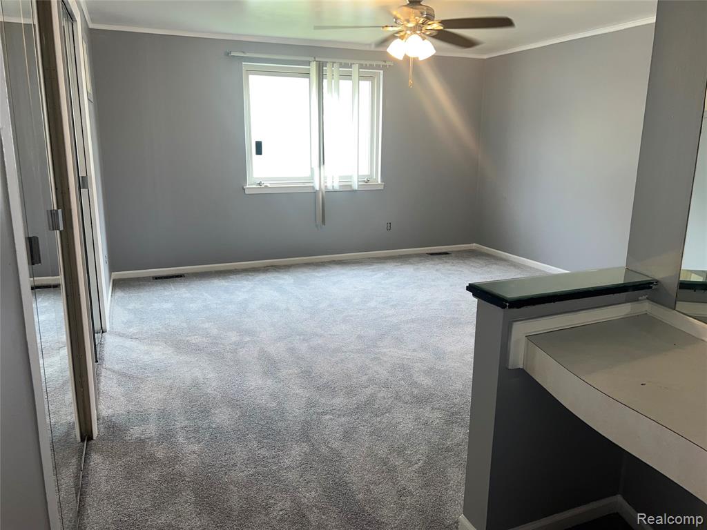 8737 Crestview Drive, Sterling Heights, MI 48312 — Photo 24