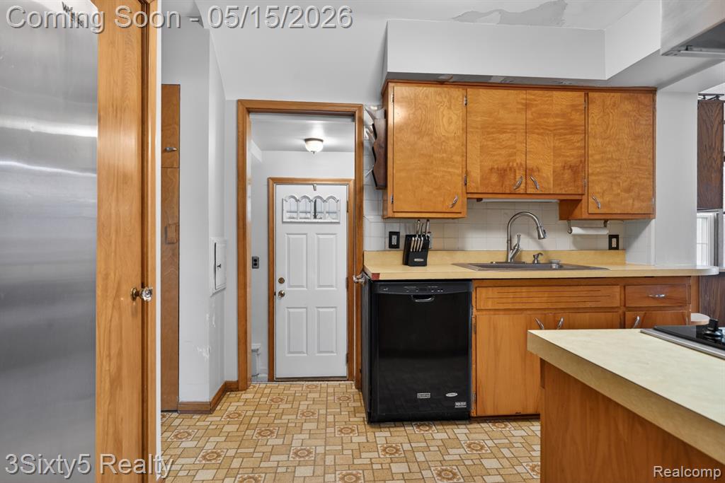 13164 Veronica Street, Southgate, MI 48195 — Photo 8
