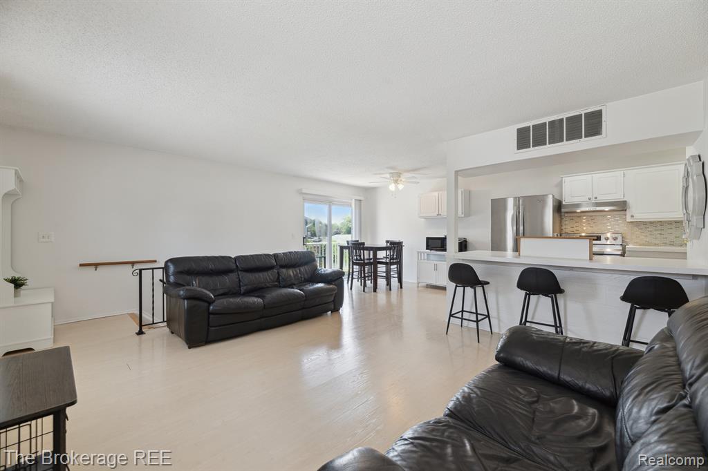 9451 Parkwood N, Davison, MI 48423 — Photo 12
