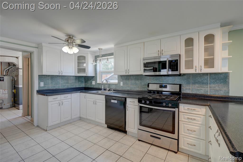 22520 E 13 Mile Road, Saint Clair Shores, MI 48082 — Photo 10