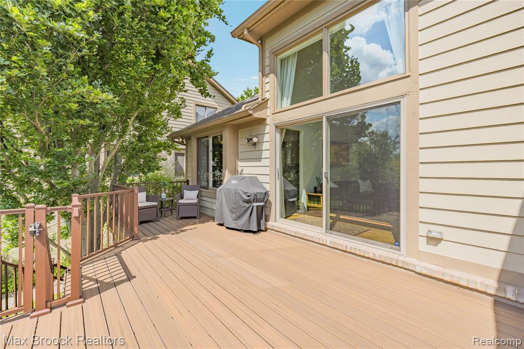 4860 Lagoons Circle, West Bloomfield, MI 48323 — Photo 68