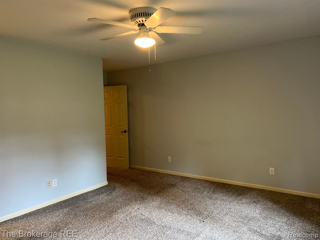 6112 NORMANDY Drive, Saginaw, MI 48638 — Photo 20