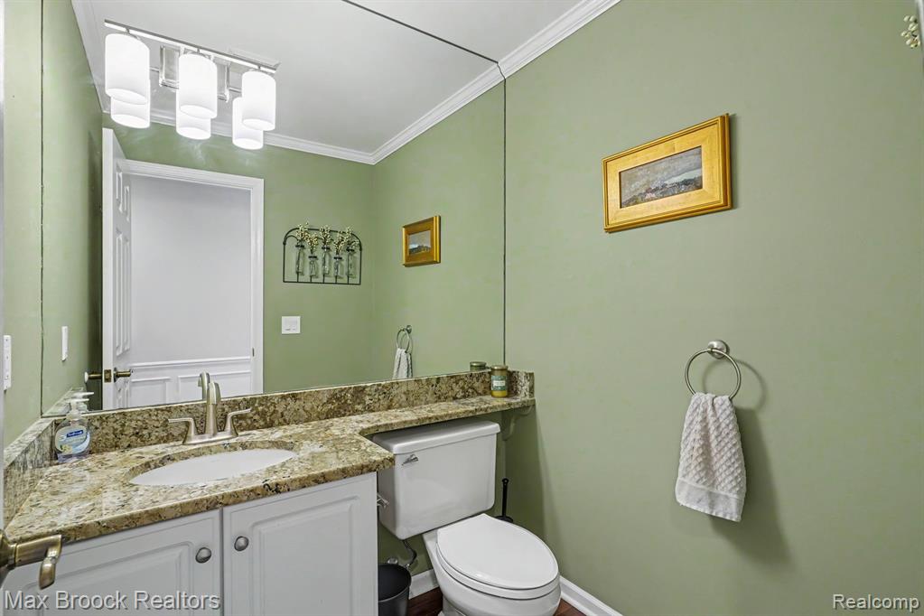 1300 Oak Hollow Drive, Milford, MI 48380 — Photo 35