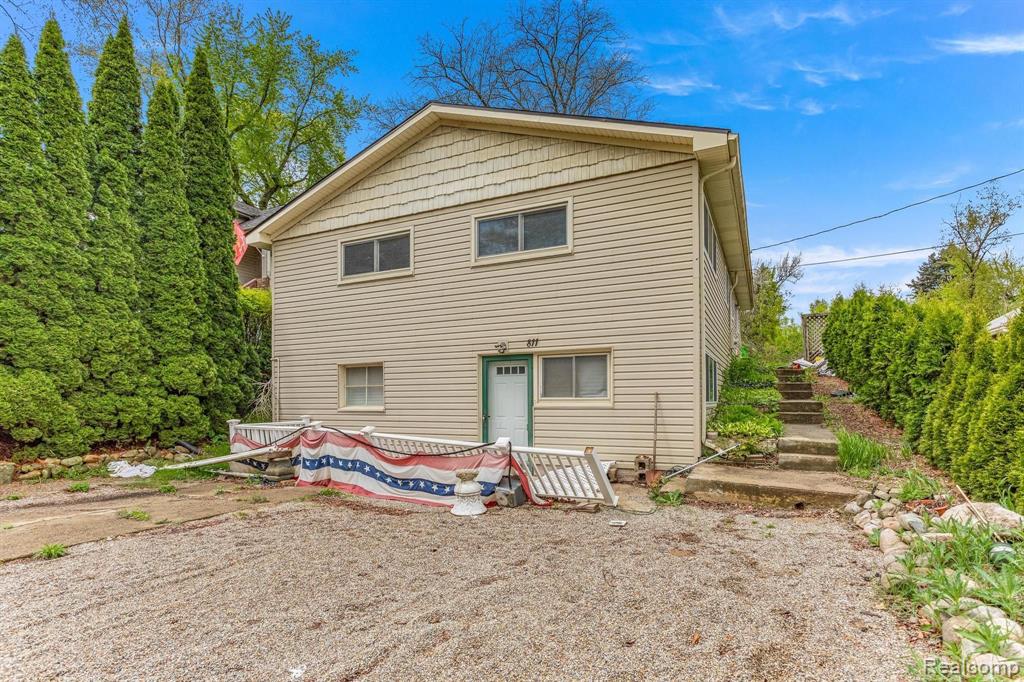 811 Elkinford Drive, White Lake, MI 48383 — Photo 2