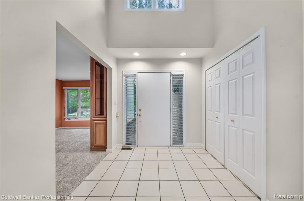 6560 Pleasant Lake Court, 11, West Bloomfield, MI — Photo 18