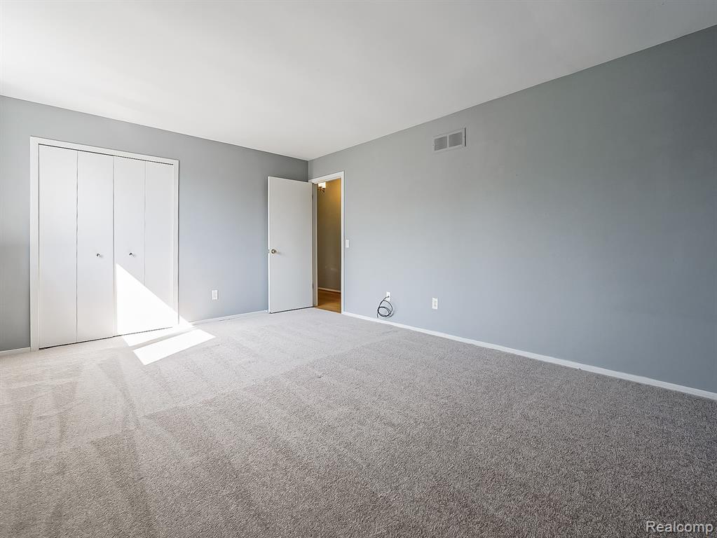 878 River Bend Drive, Rochester Hills, MI 48307 — Photo 25