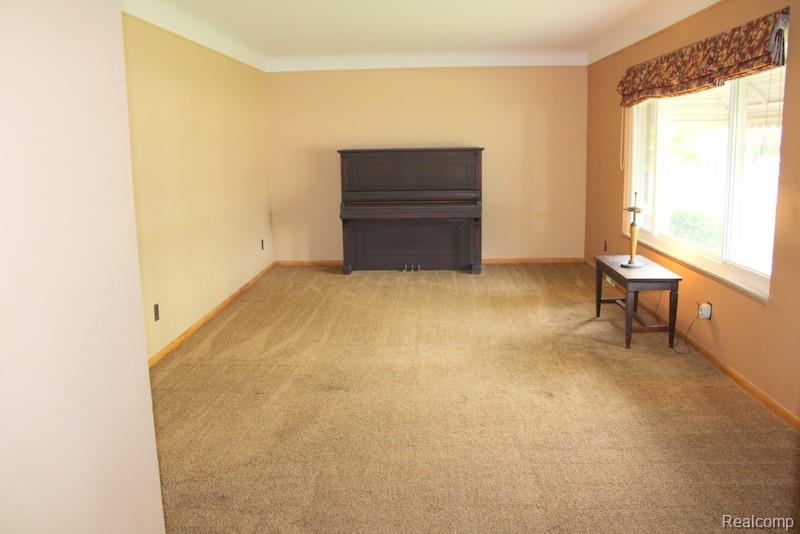 9396 Allen Road, Allen Park, MI 48101 — Photo 11