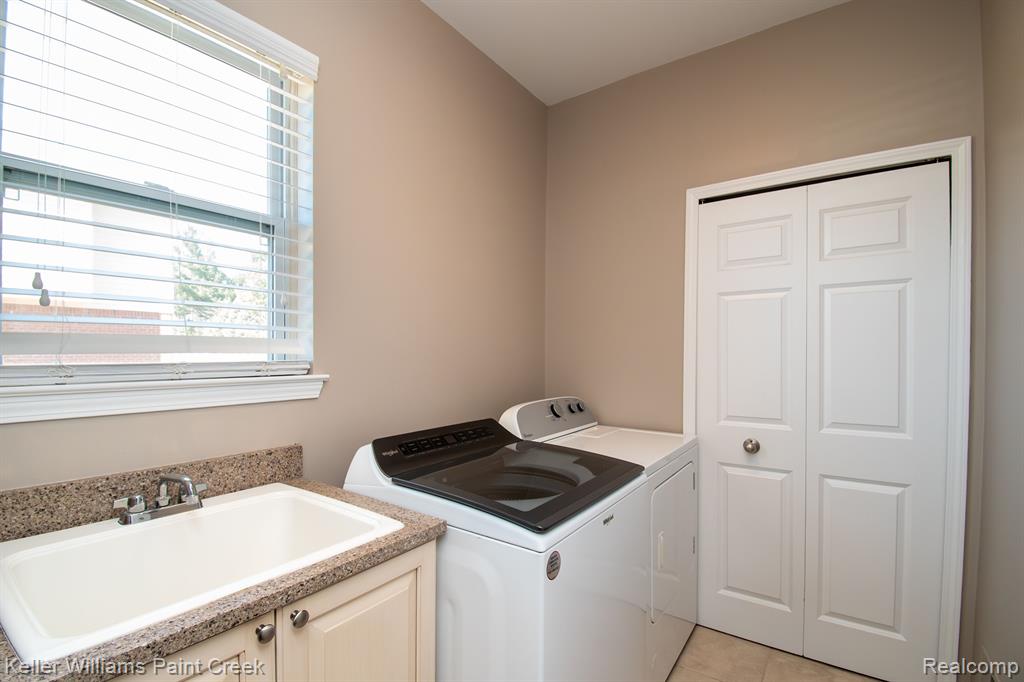 4217 FORSTER Lane, Shelby Twp, MI 48316 — Photo 27