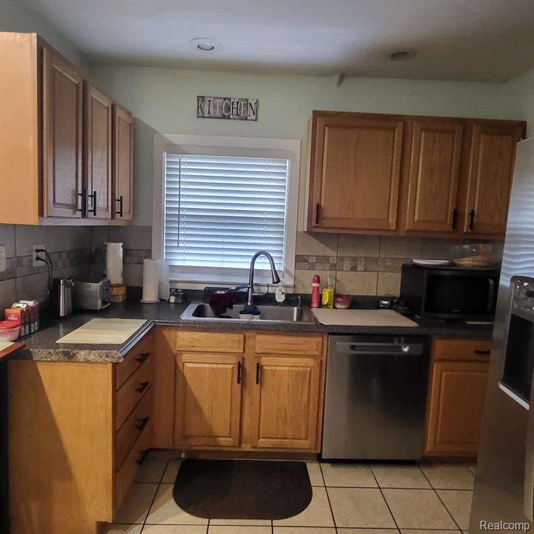 8008 Elm Street, Taylor, MI 48180 — Photo 9