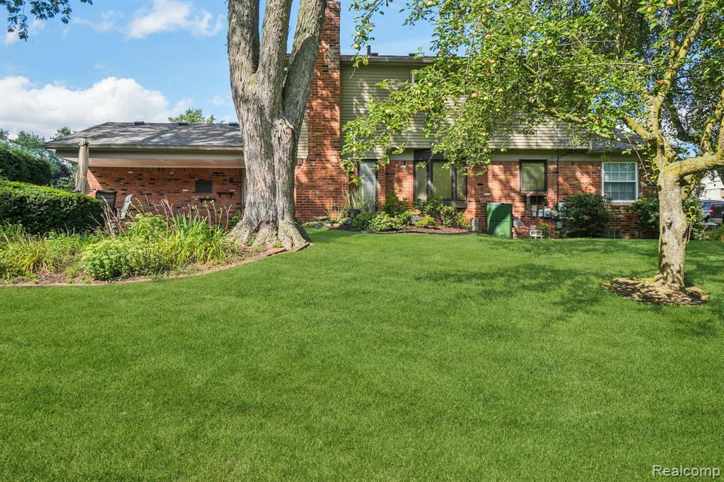 5372 Fieldcrest Drive, Shelby Twp, MI 48316 — Photo 39