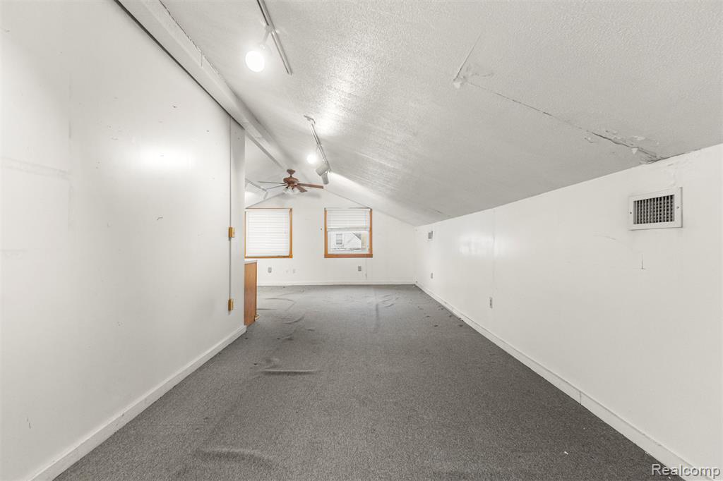 26905 Plymouth Road, Redford, MI 48239 — Photo 28