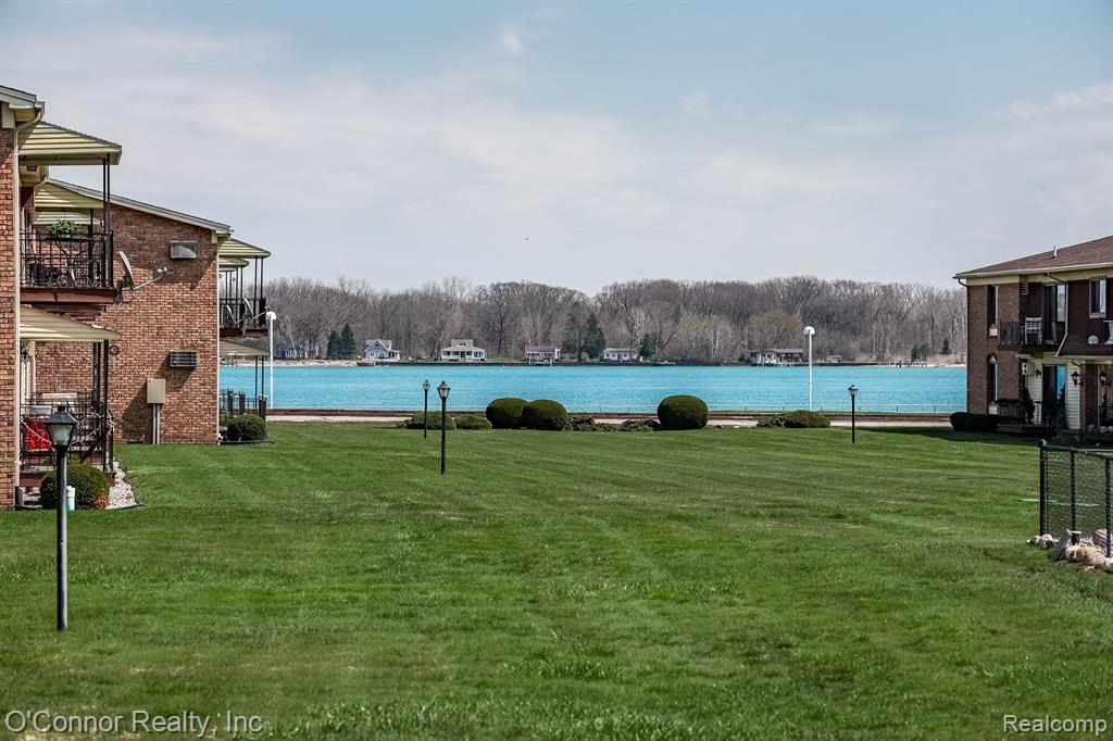 1900 River Road, E 2, Marysville, MI 48040 — Photo 23