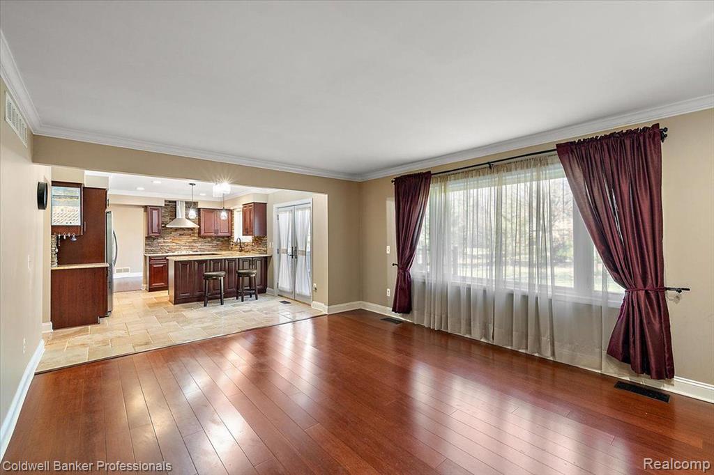 9485 BAYWOOD Drive, Plymouth, MI 48170 — Photo 28