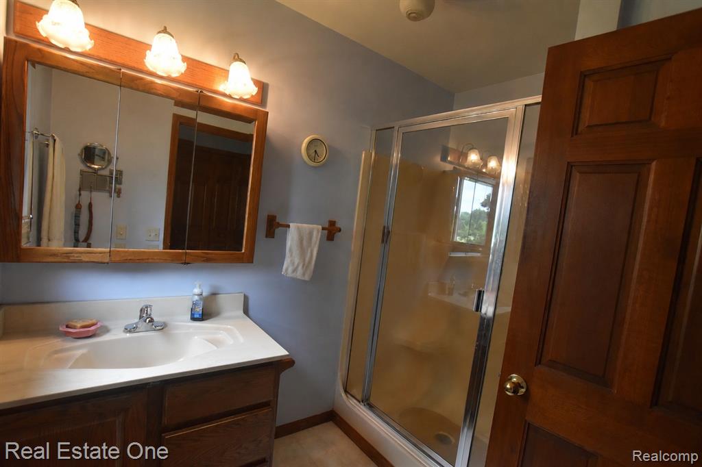246 Nicklas Court, Oxford, MI 48371 — Photo 47