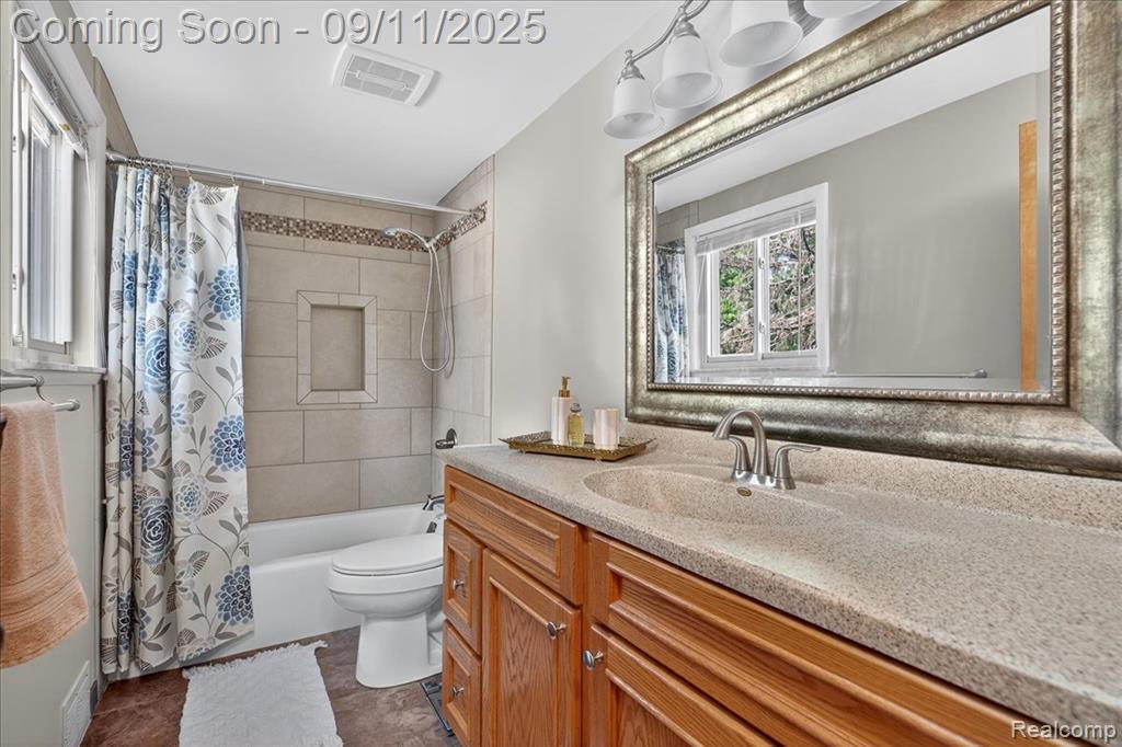 3641 Dornoch Lane, Oakland, MI — Photo 27