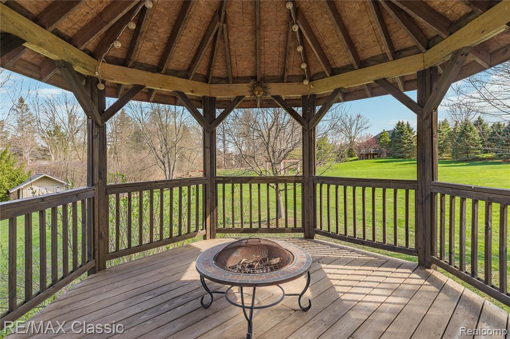 4930 Menominee Lane, Clarkston, MI 48348 — Photo 79