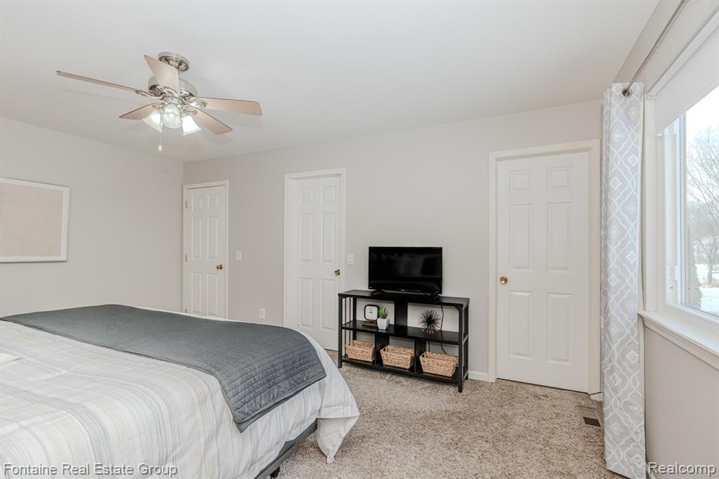 8742 WILLIAMSPORT Drive, White Lake, MI — Photo 37