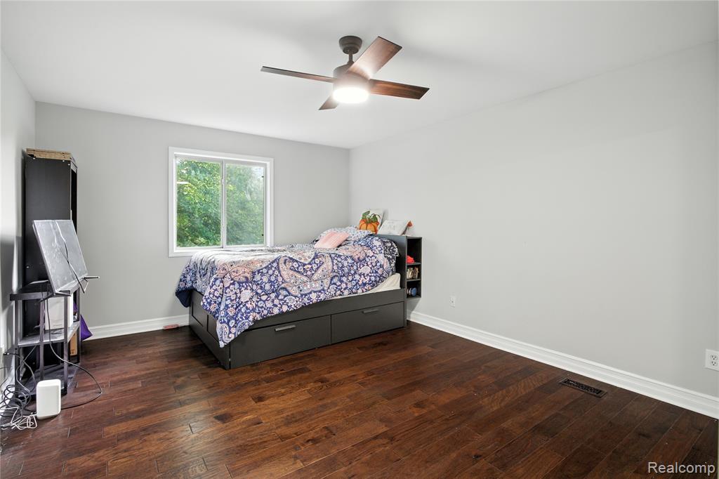 48821 Tremont Drive, Macomb, MI 48044 — Photo 36