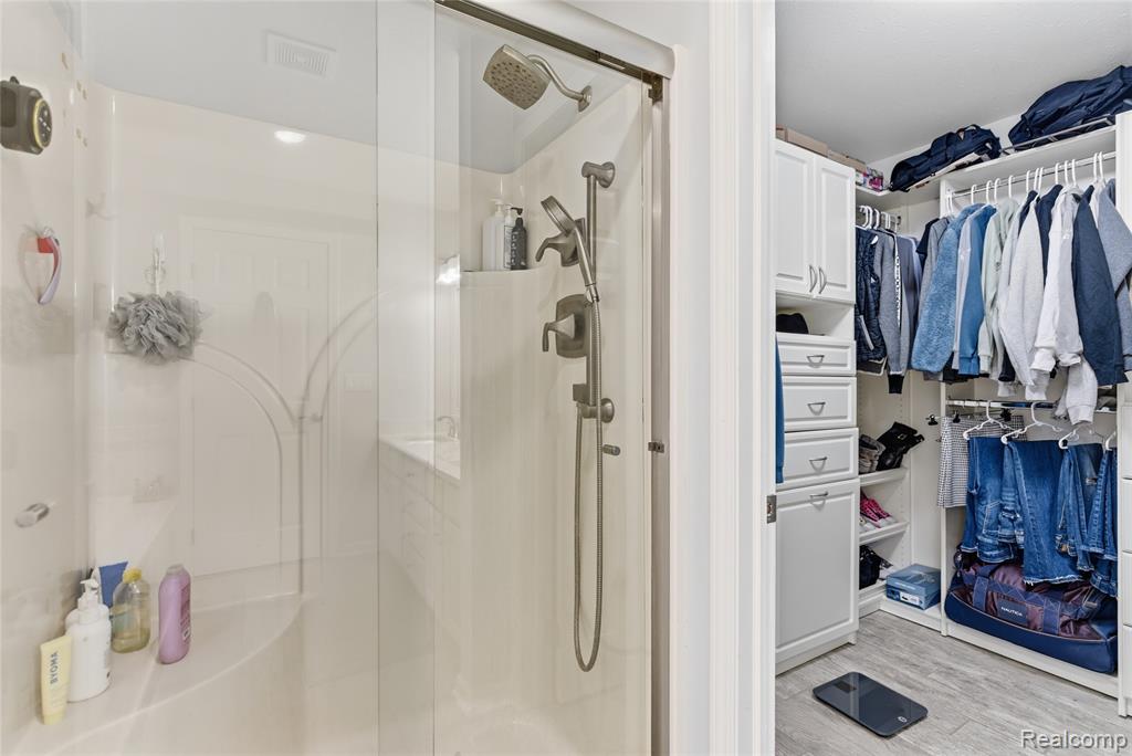 7095 Elmwood Drive, Grand Blanc, MI 48439 — Photo 30