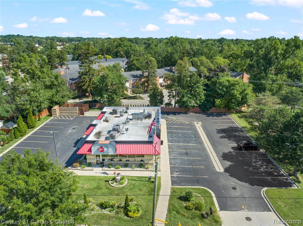 32704 Grand River Avenue, Farmington, MI, 48336