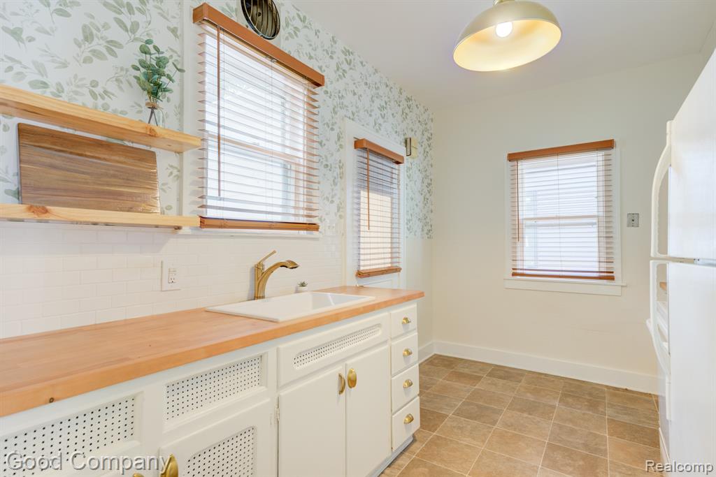 835 Allen Street, Ferndale, MI 48220 — Photo 16