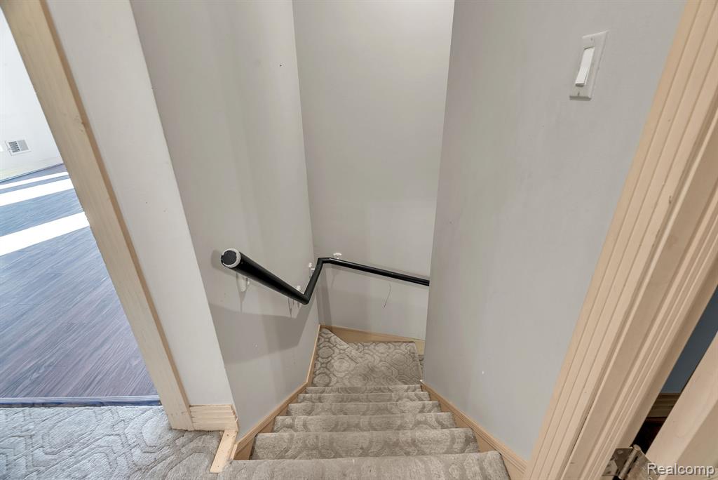 5779 Pinecrest Estates Drive, Ann Arbor, MI 48105 — Photo 47