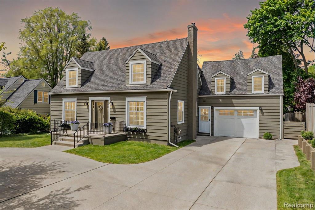 950 W LINCOLN Street, Birmingham, MI 48009 — Photo 2