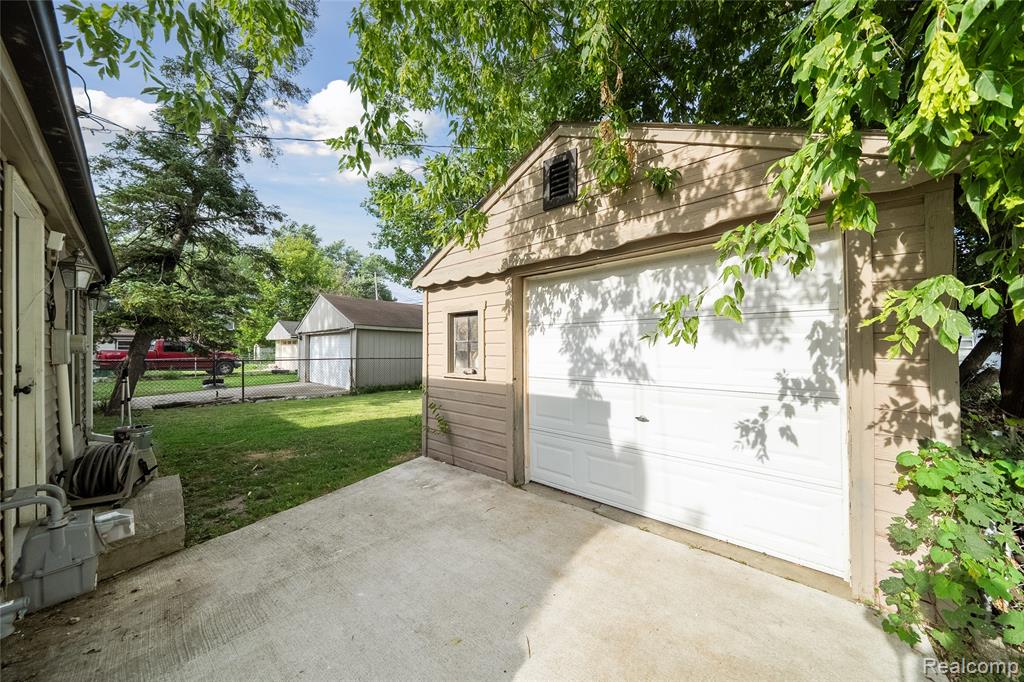 6018 Harrison Street, Garden City, MI — Photo 28