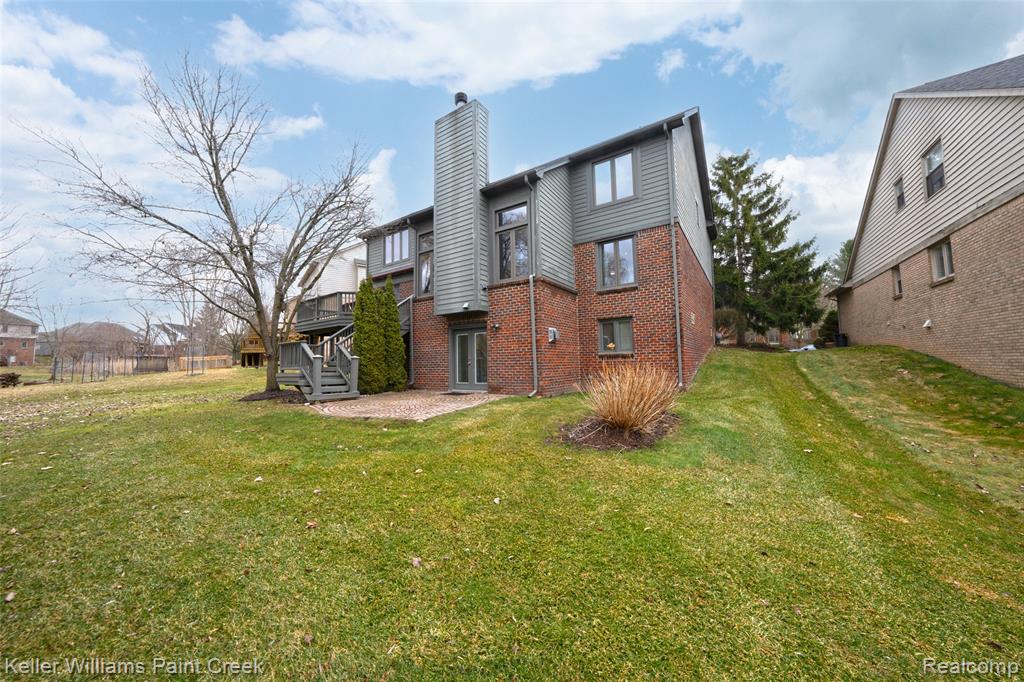 247 Glenmoor Drive S, Rochester, MI 48307 — Photo 56