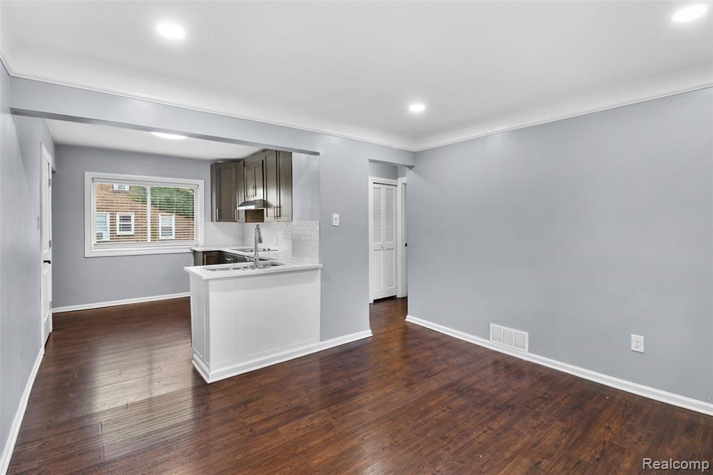 5299 Drexel Street, Detroit, MI 48213 — Photo 12