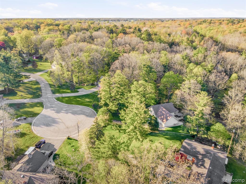 5208 N Hillcrest Drive, MI 48049 — Photo 40