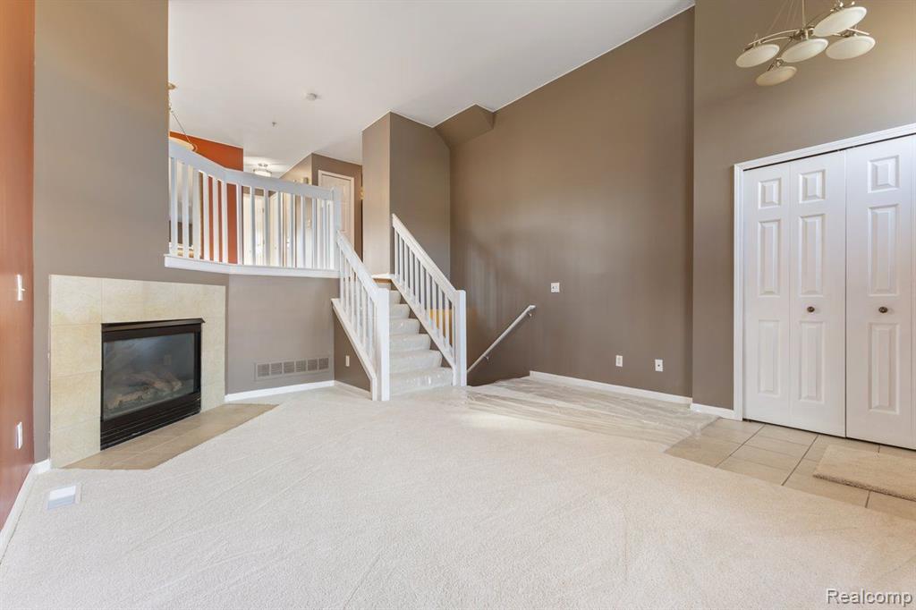 17036 FARMINGTON Road, Livonia, MI 48154 — Photo 11