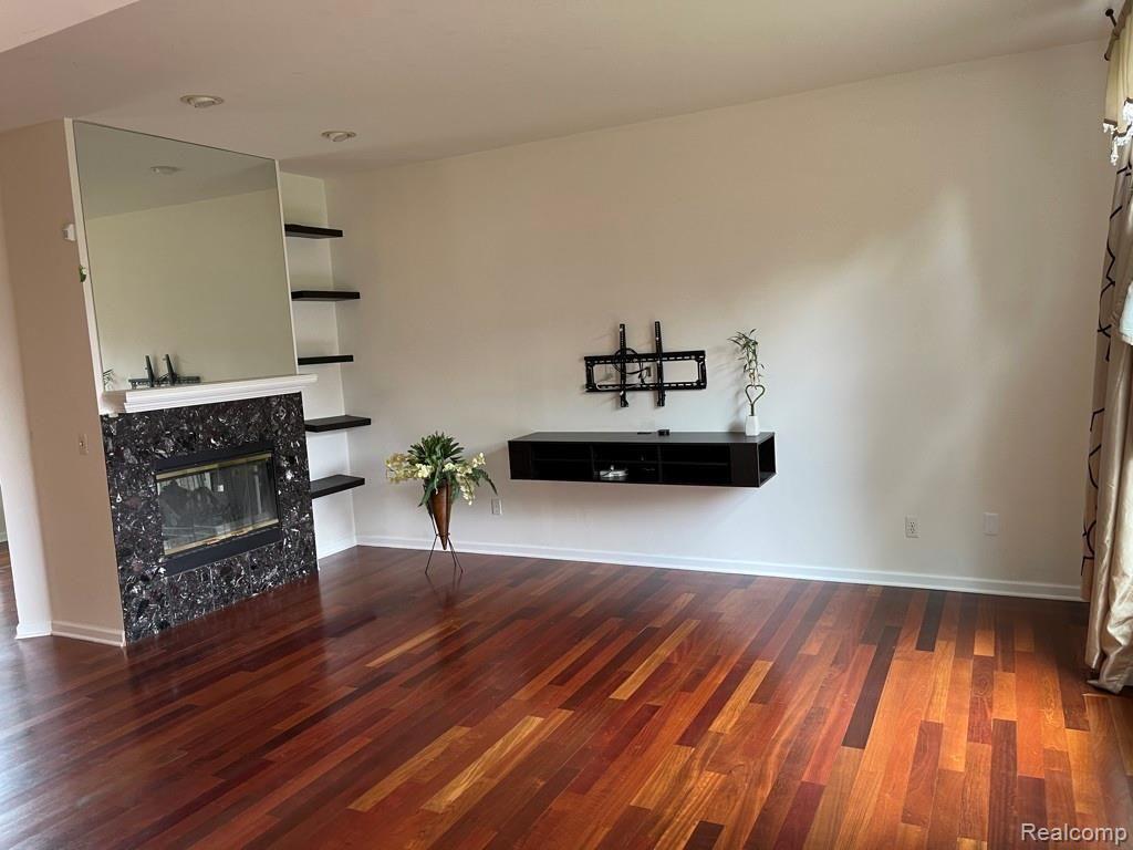 43590 WENDINGO Court, Novi, MI — Photo 11