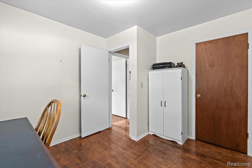 6460 Hogan Road, Fenton, MI 48430 — Photo 13