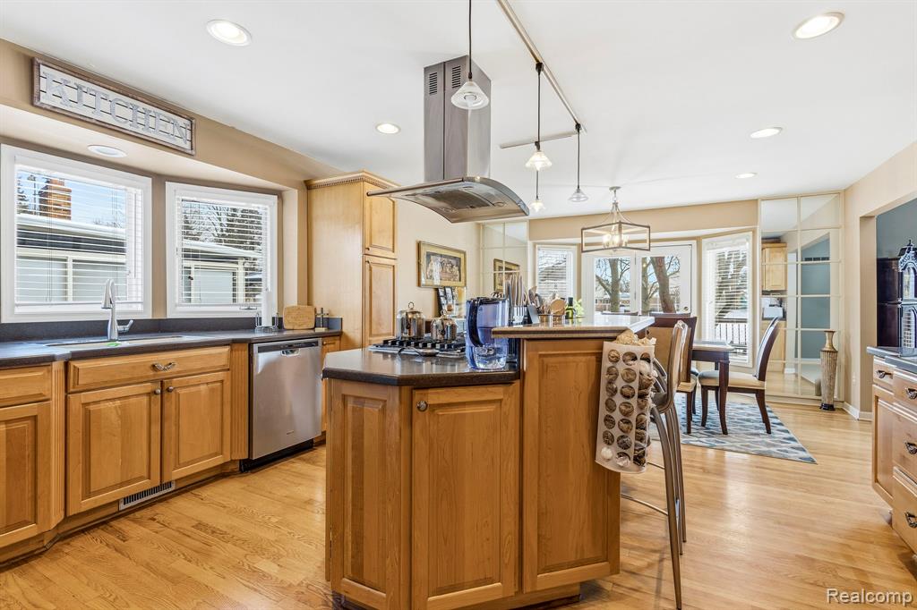 39810 Wilmette Drive, Sterling Heights, MI 48313 — Photo 12
