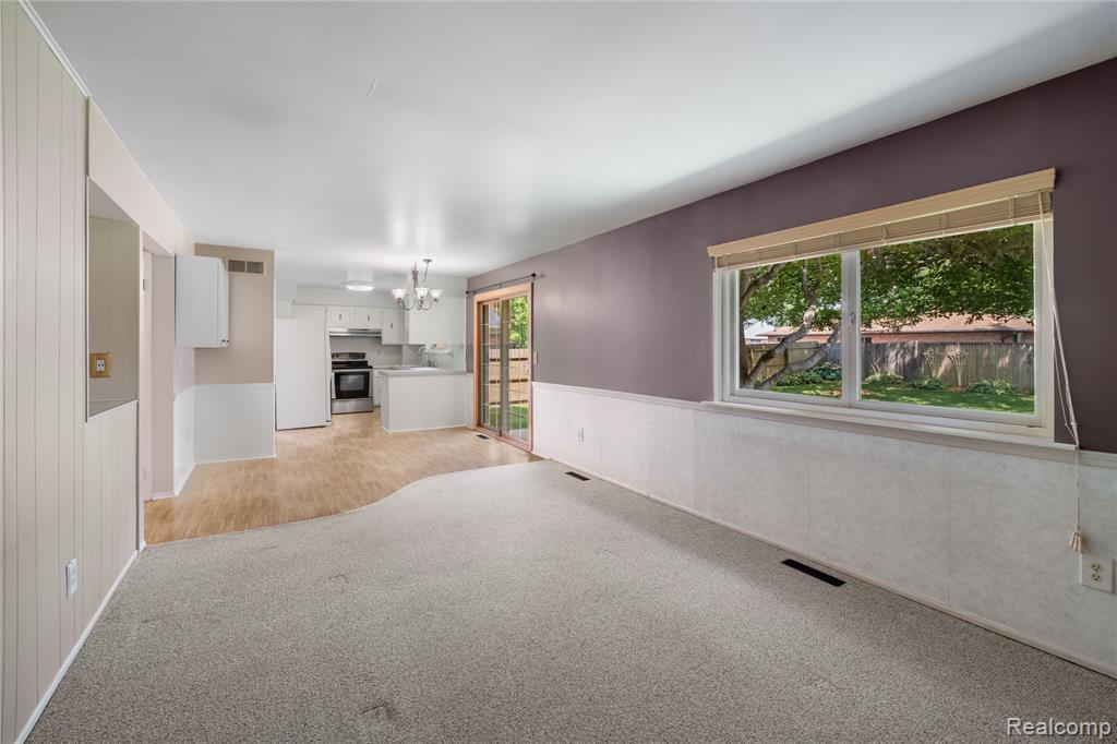 44114 Somerset Square, Canton, MI 48187 — Photo 18