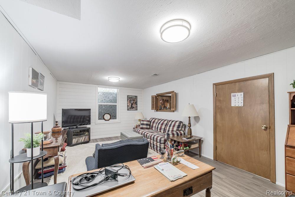 5395 BREEZE HILL, Troy, MI 48098 — Photo 36