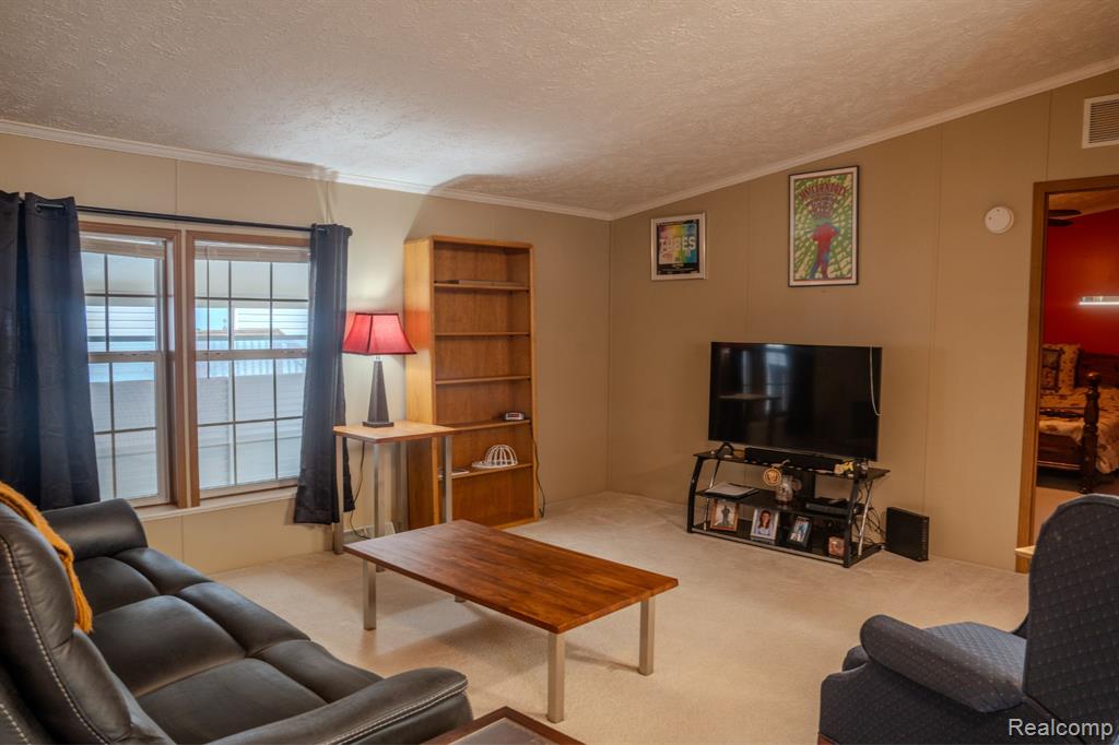 13480 Denver Drive, Hartland, MI 48353 — Photo 5