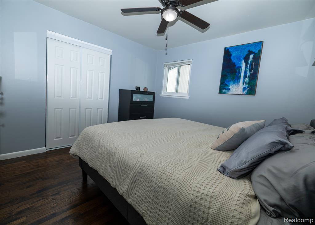 853 E Lincoln Avenue, Madison Heights, MI 48071 — Photo 16