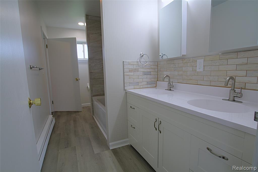 5404 Miller Road, Swartz Creek, MI 48473 — Photo 13