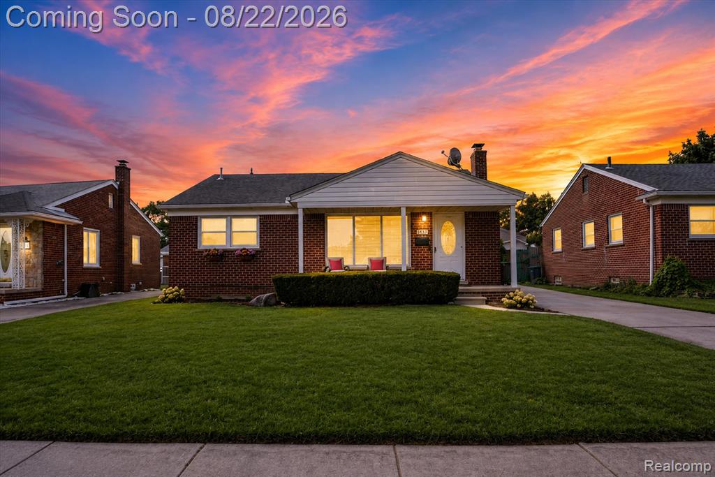 6523 Henry Ruff Road, Garden City, MI