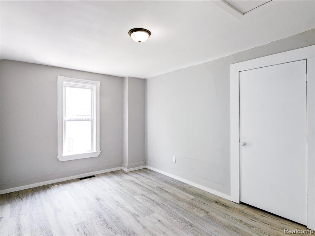 718 Superior Street, Port Huron, MI 48060 — Photo 22
