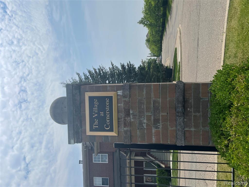 15641 Stone Crossing Drive, Southfield, MI 48075 — Photo 20