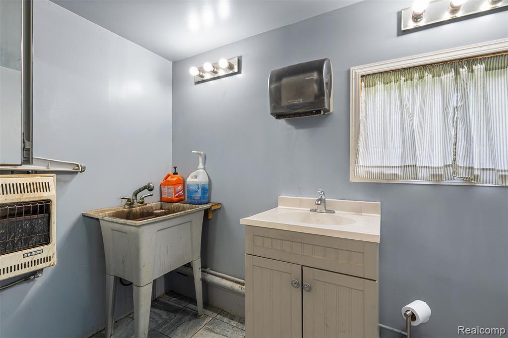 4114 E Michigan Avenue, Jackson, MI 49202 — Photo 10