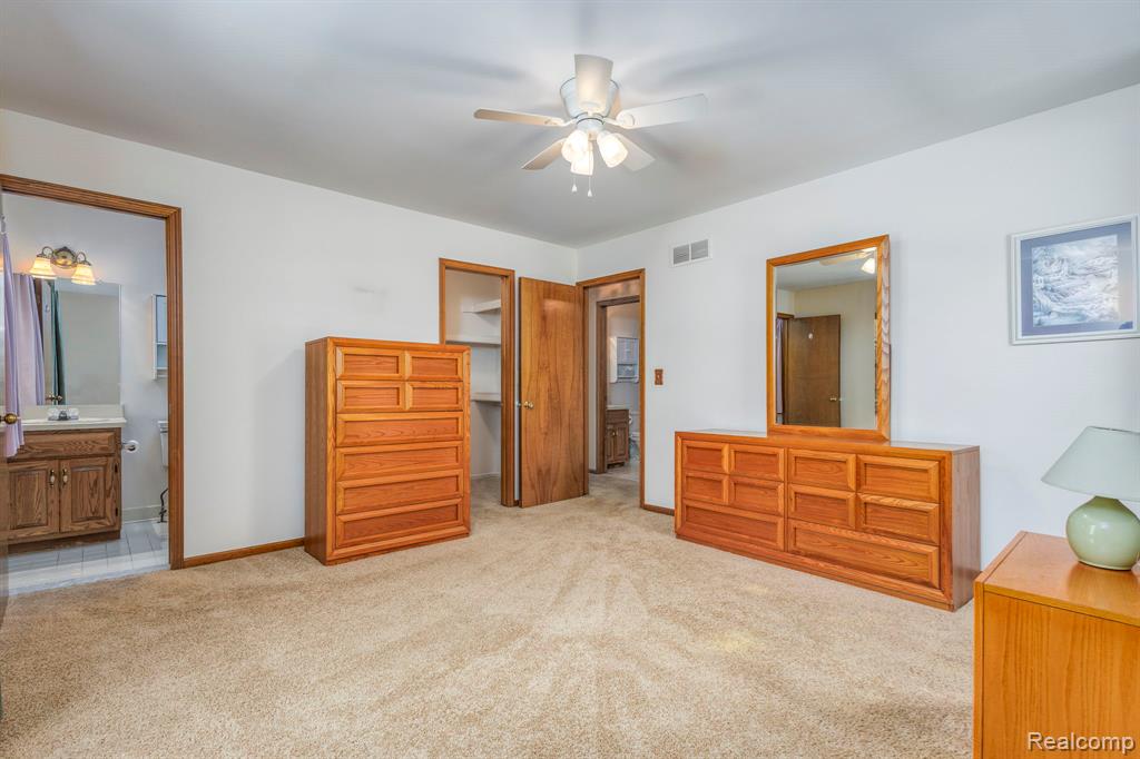 49585 Bishop Court, Shelby Twp, MI 48315 — Photo 24