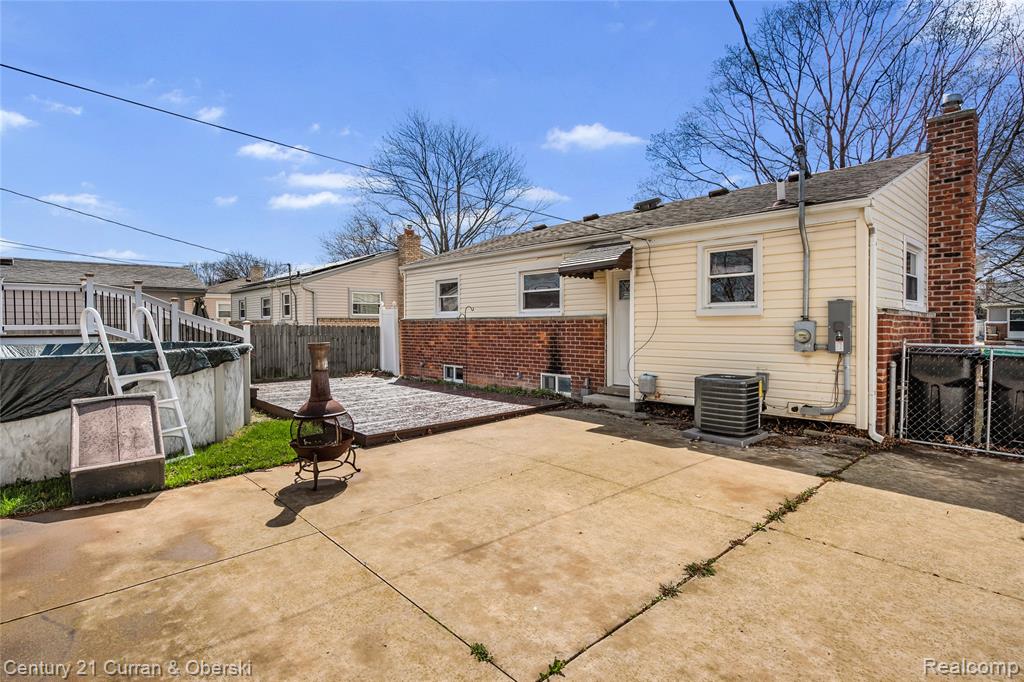 9025 Weddel Street, Taylor, MI 48180 — Photo 33